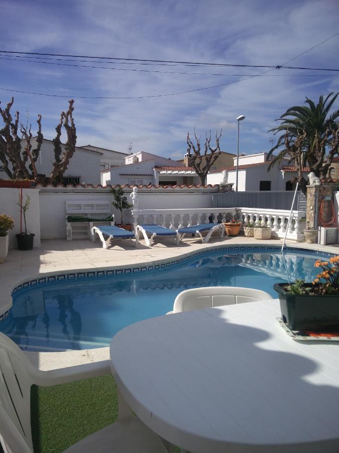 Vila Alberes 61-B Empuriarent Empuriabrava Exteriér fotografie